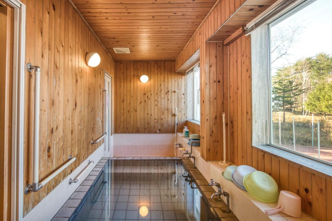 温泉ゲストハウス やすもり 本館 Hachimantai  Exterior foto