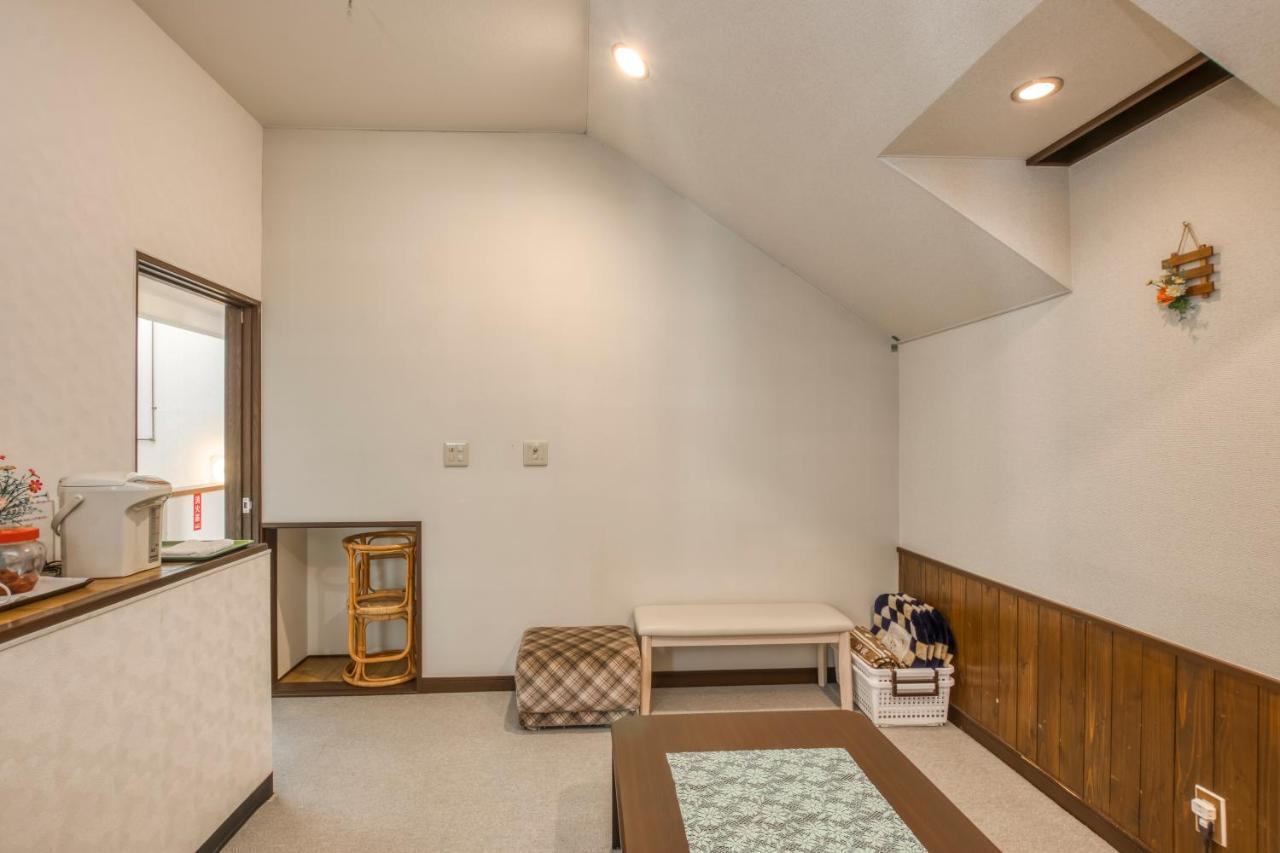 温泉ゲストハウス やすもり 本館 Hachimantai  Exterior foto